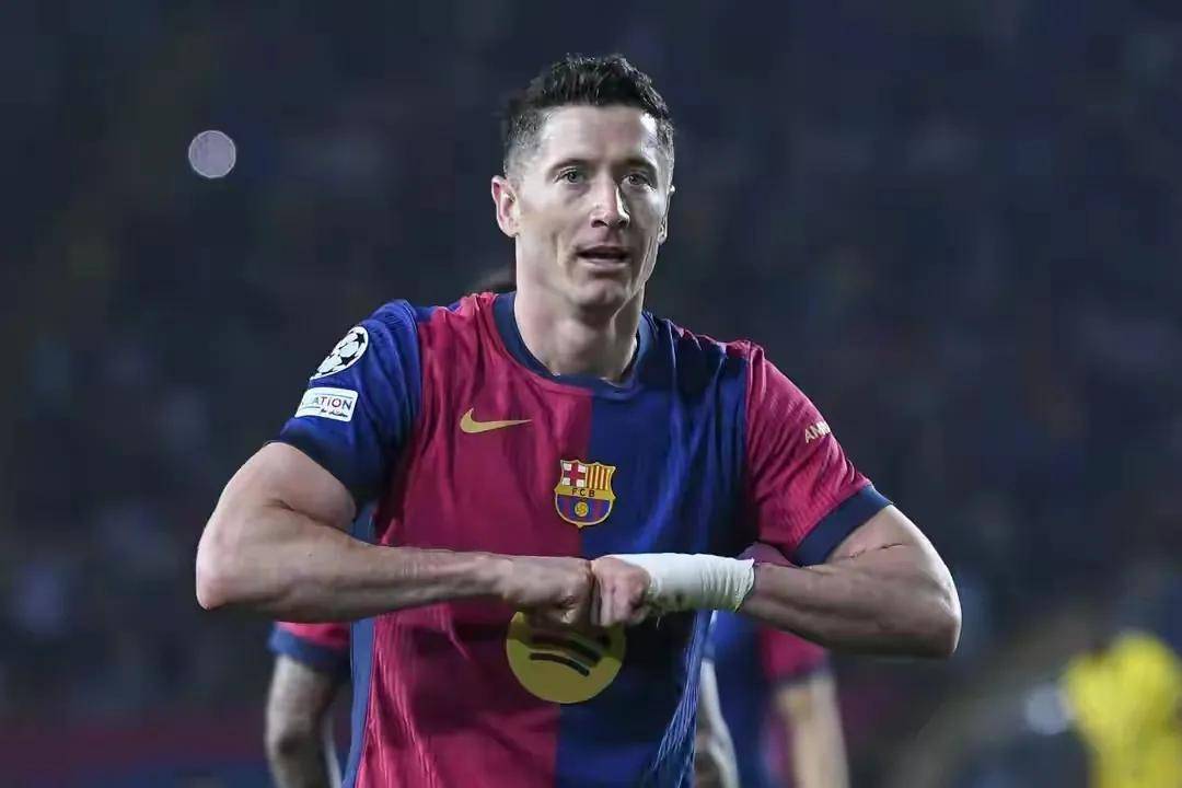 弗里克禁赛+莱万+亚马尔药检违规！欧足联重拳出击，巴萨麻烦不断